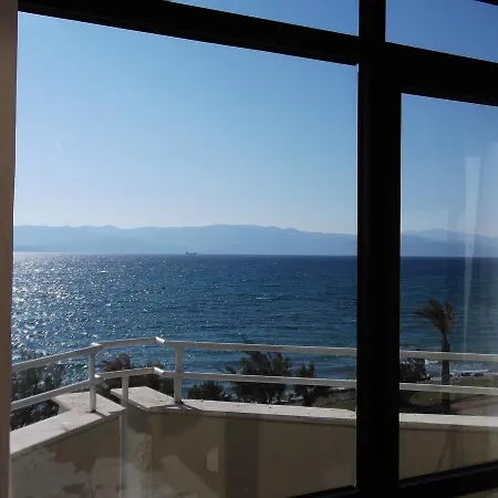 Wa Farm & מלון 3*