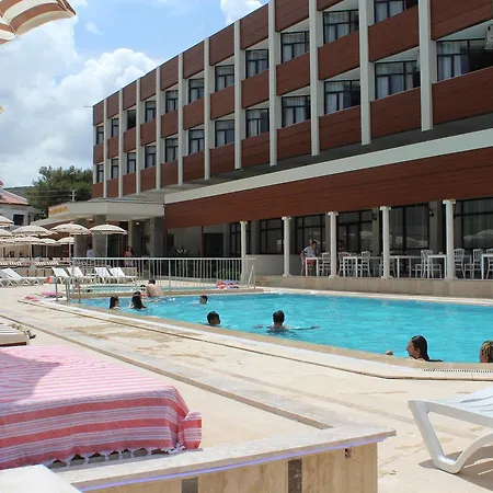 מלון Wa Farm & Çeşme