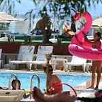 Hotel Wa Farm & 3*